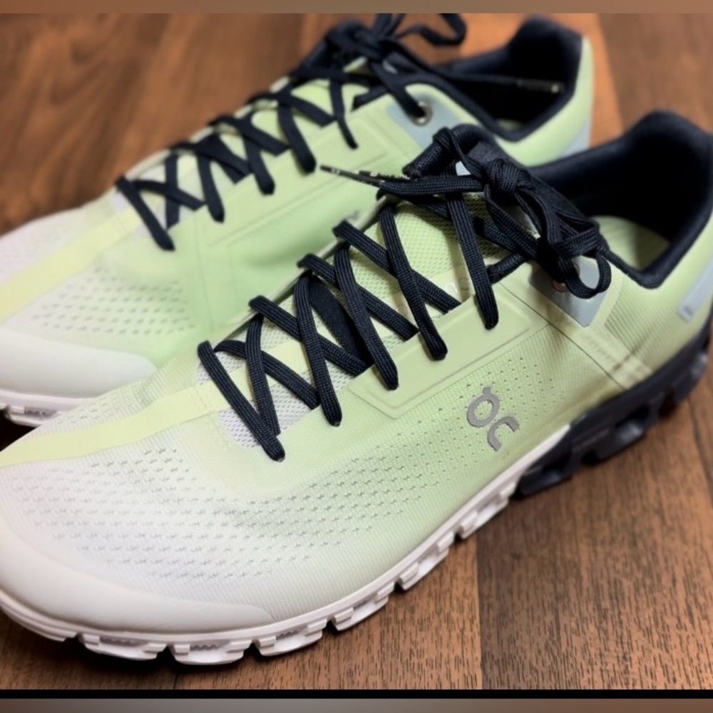 ON CLOUD CLOUDFLOW 3.0-  MENS 10.5